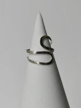 Load image into Gallery viewer, 1976 Ring