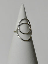 Load image into Gallery viewer, An Entanglement Ring