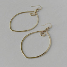 Load image into Gallery viewer, Holiday in Spain Earrings