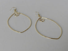 Load image into Gallery viewer, Holiday in Spain Earrings