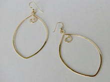 Load image into Gallery viewer, Holiday in Spain Earrings