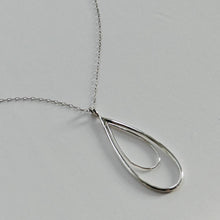 Load image into Gallery viewer, Hypnotic Necklace