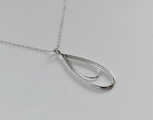 Load image into Gallery viewer, Hypnotic Necklace