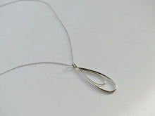 Load image into Gallery viewer, Hypnotic Necklace