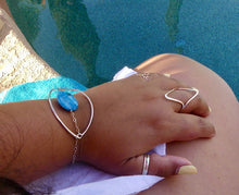 Load image into Gallery viewer, Blue Eyed Bracelet
