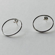 Load image into Gallery viewer, Simple O Hoops