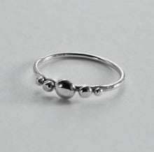 Load image into Gallery viewer, Skipping Stones Ring
