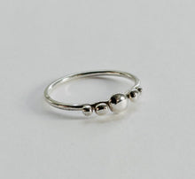 Load image into Gallery viewer, Skipping Stones Ring