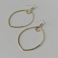 Load image into Gallery viewer, Holiday in Spain Earrings
